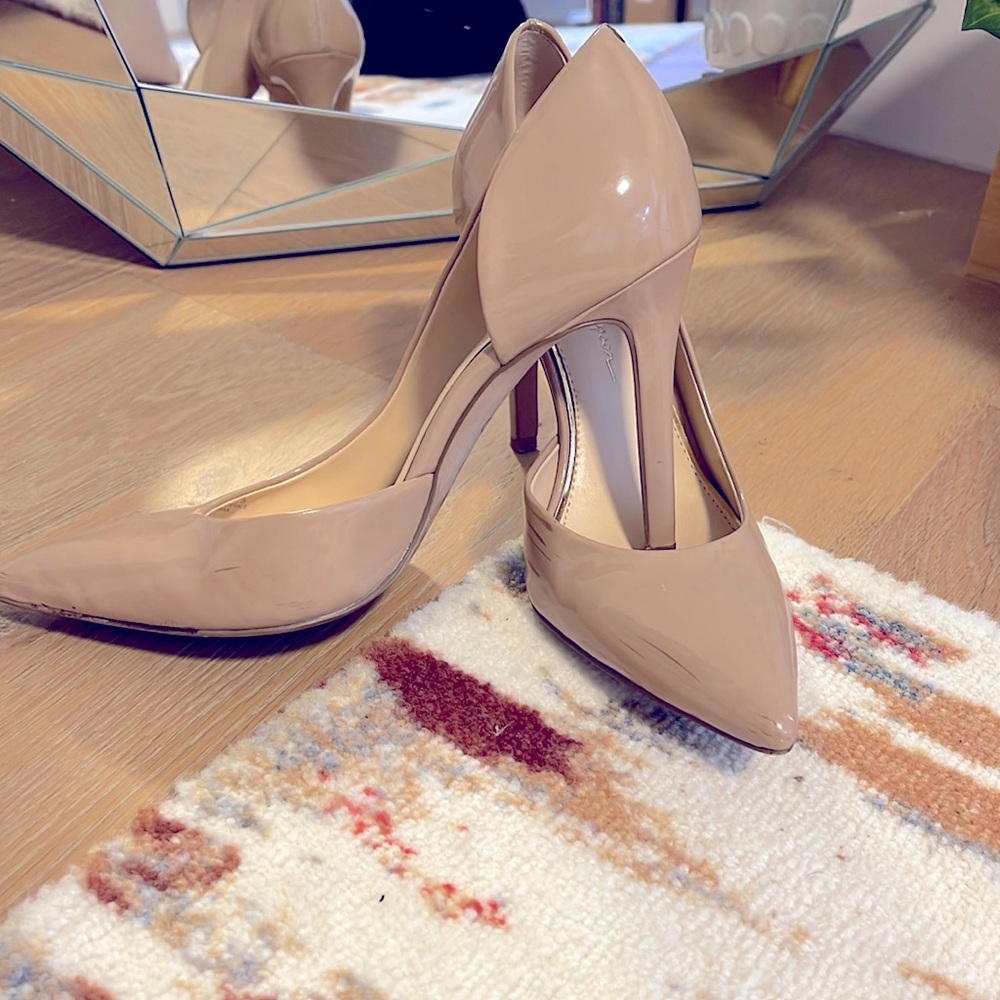 Cute Jessica Simpson high heels